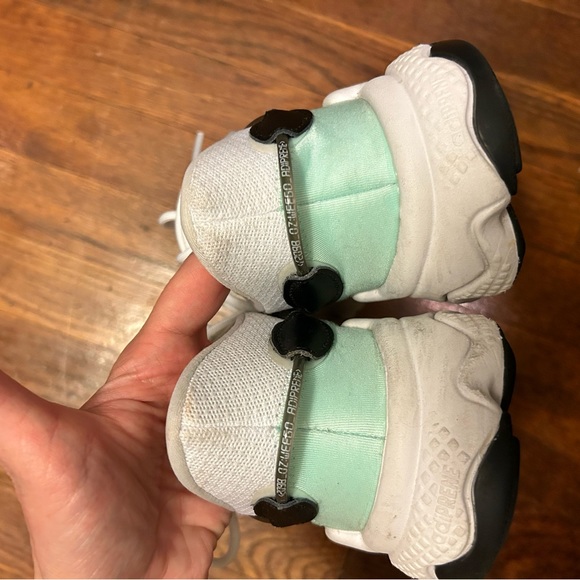 adidas ozweego I love dance shoes - Picture 6 of 6